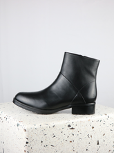 Load image into Gallery viewer, ANKLE BOOTS | LMCATRIN | BLACK | SIZE 41-47
